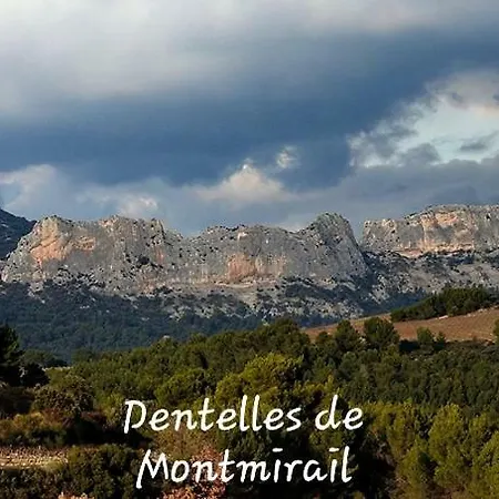 Le Moulin A Vent La Roque-sur-Pernes